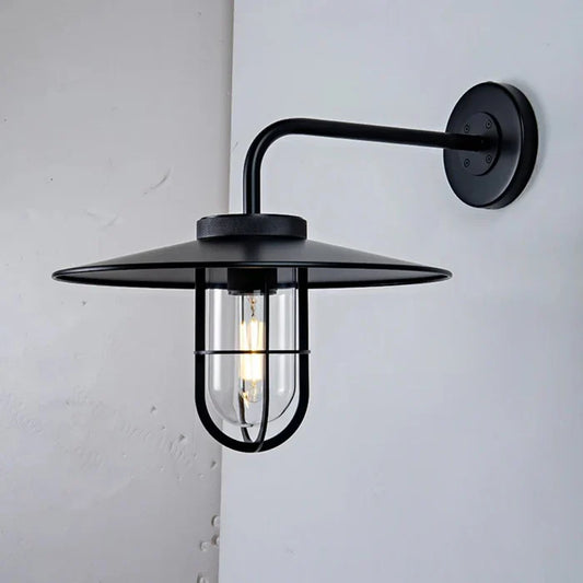 Utilitaire Barn Outdoor Sconce