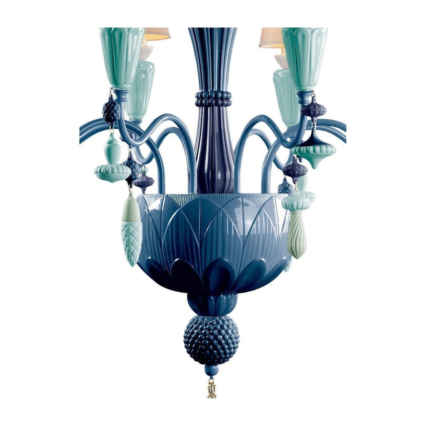 Vintage Nexora 8 Light Chandelier