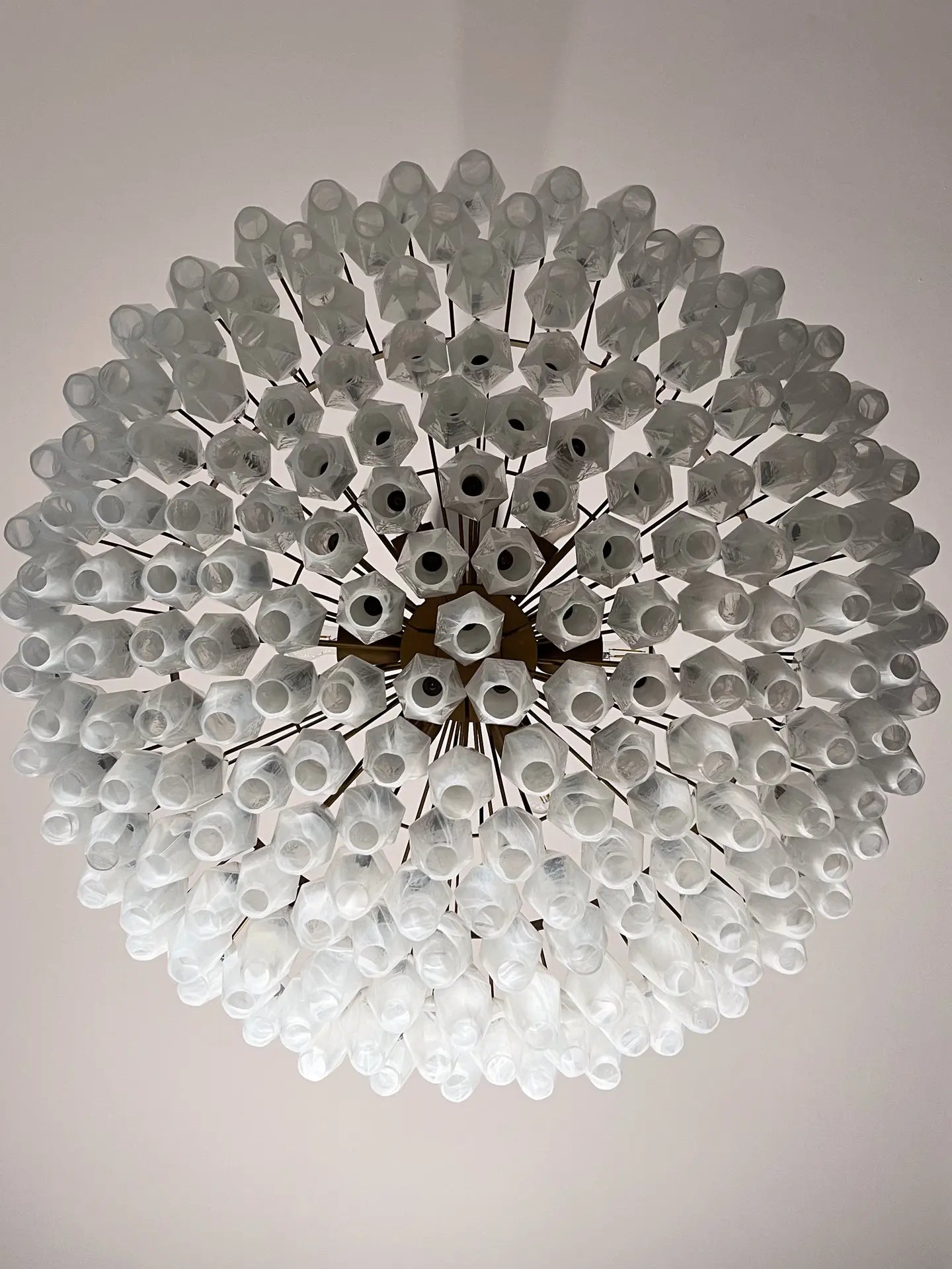 Muraano White Alabaster Poliedri Chandelier 185 glass