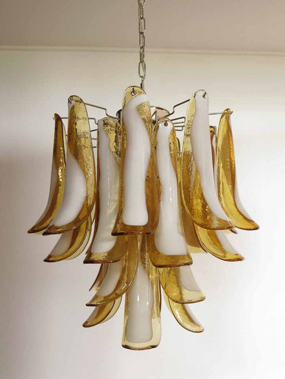 Murano Chandelier – 26 petals – Amber