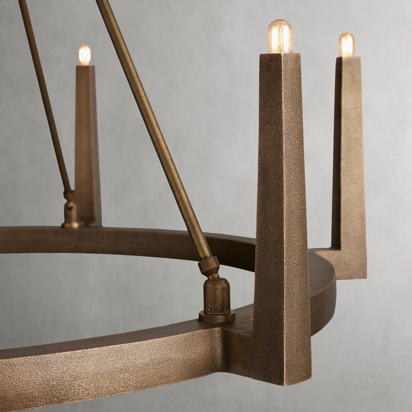 Round Emmmet Chandelier