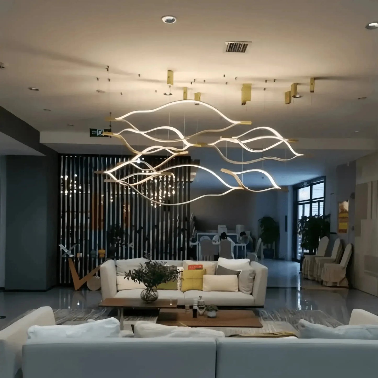 Modern Simple Aluminum Waving Chandelier