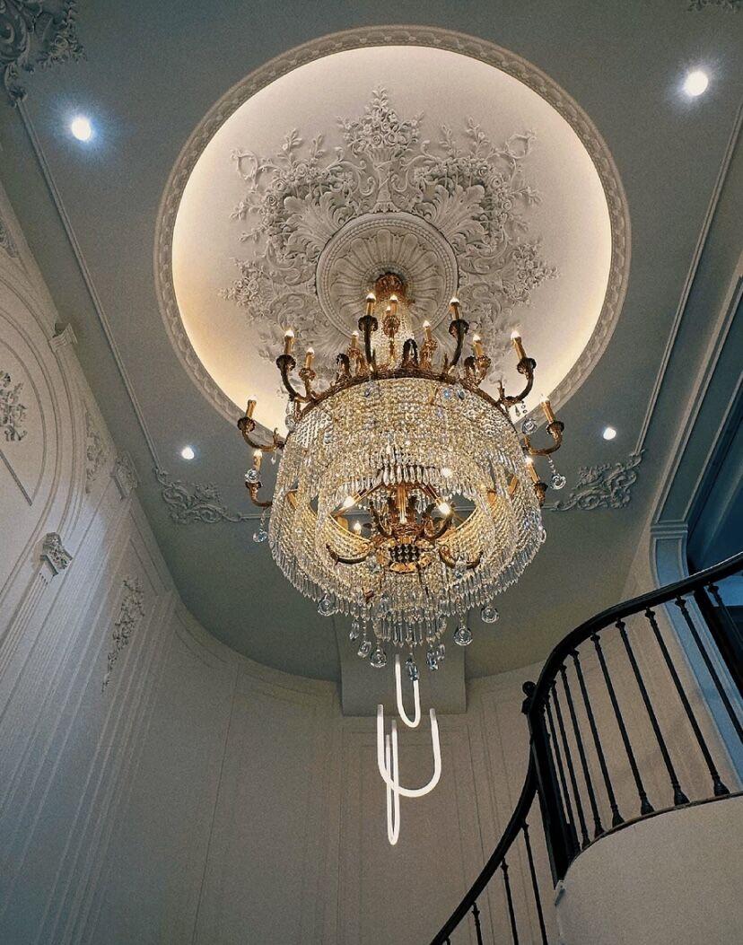 Stunning Oversized Luxury Golden Metal Candle Crystal Tassel Chandelier For High-ceiling